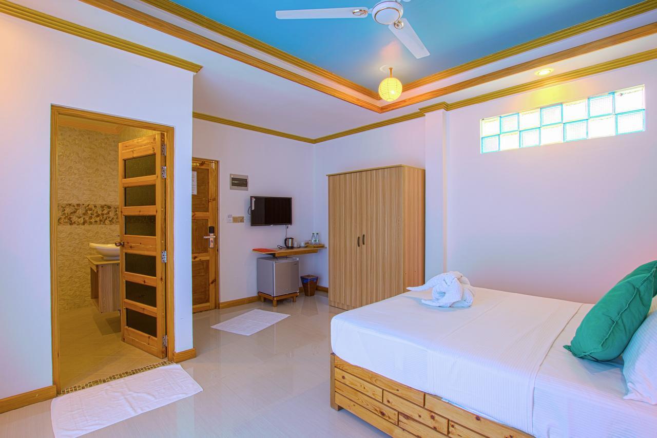 Select Village Maafushi Bilik gambar